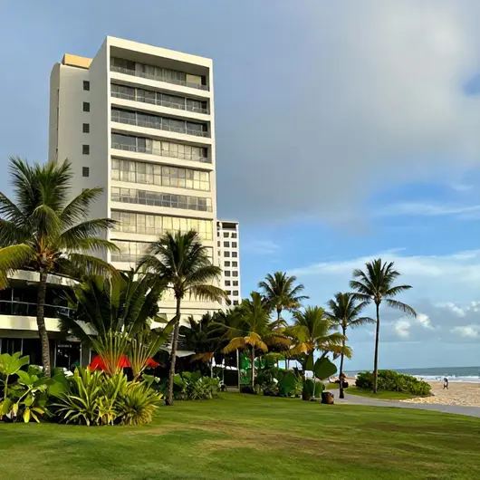 Descubra o Hotel Ponta Negra Beach Natal