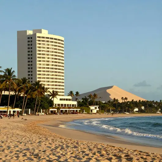 Descubra o Hotel Ponta Negra
